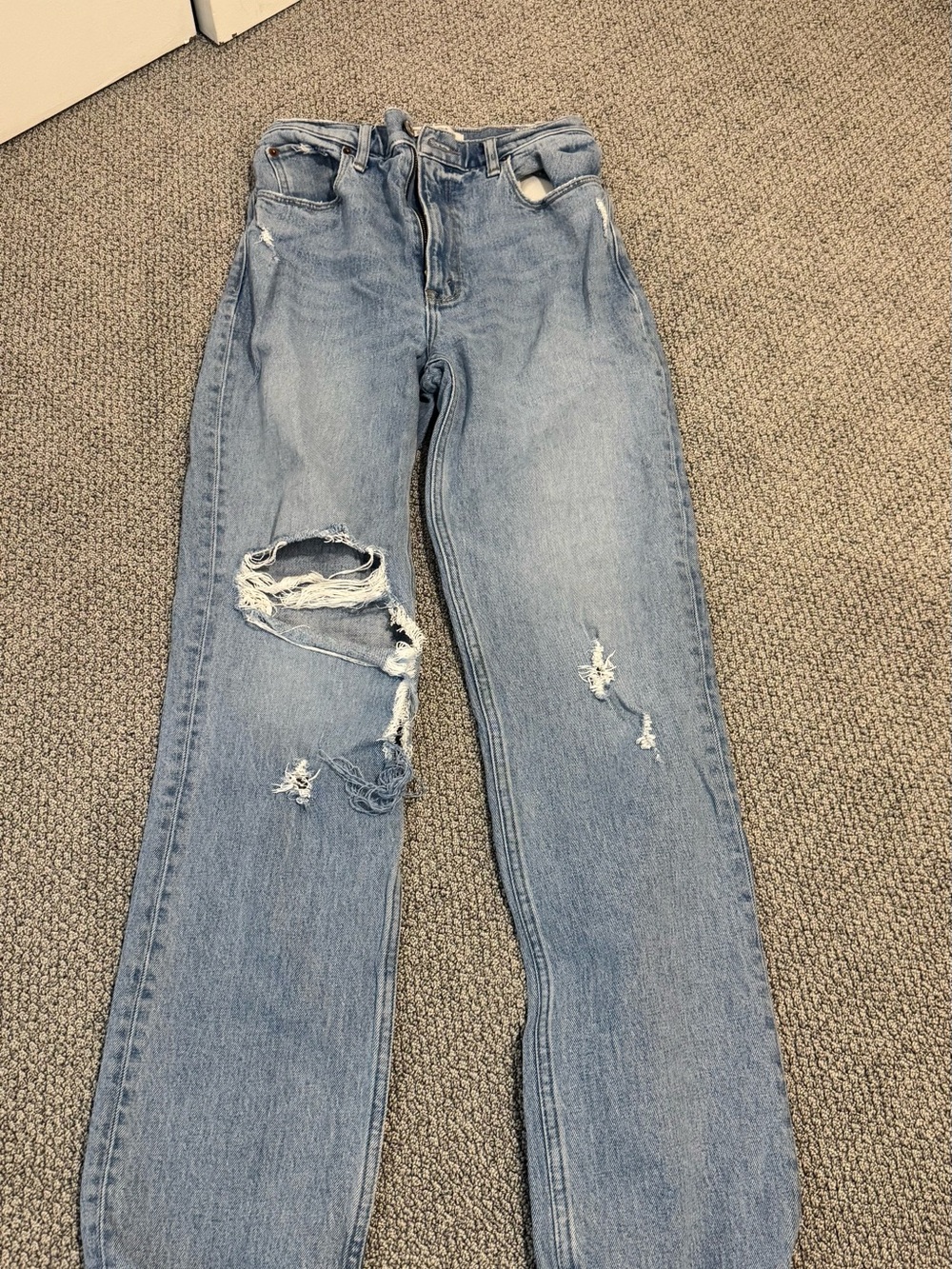 Abercrombie The 90’s straight ultra high rise Jean